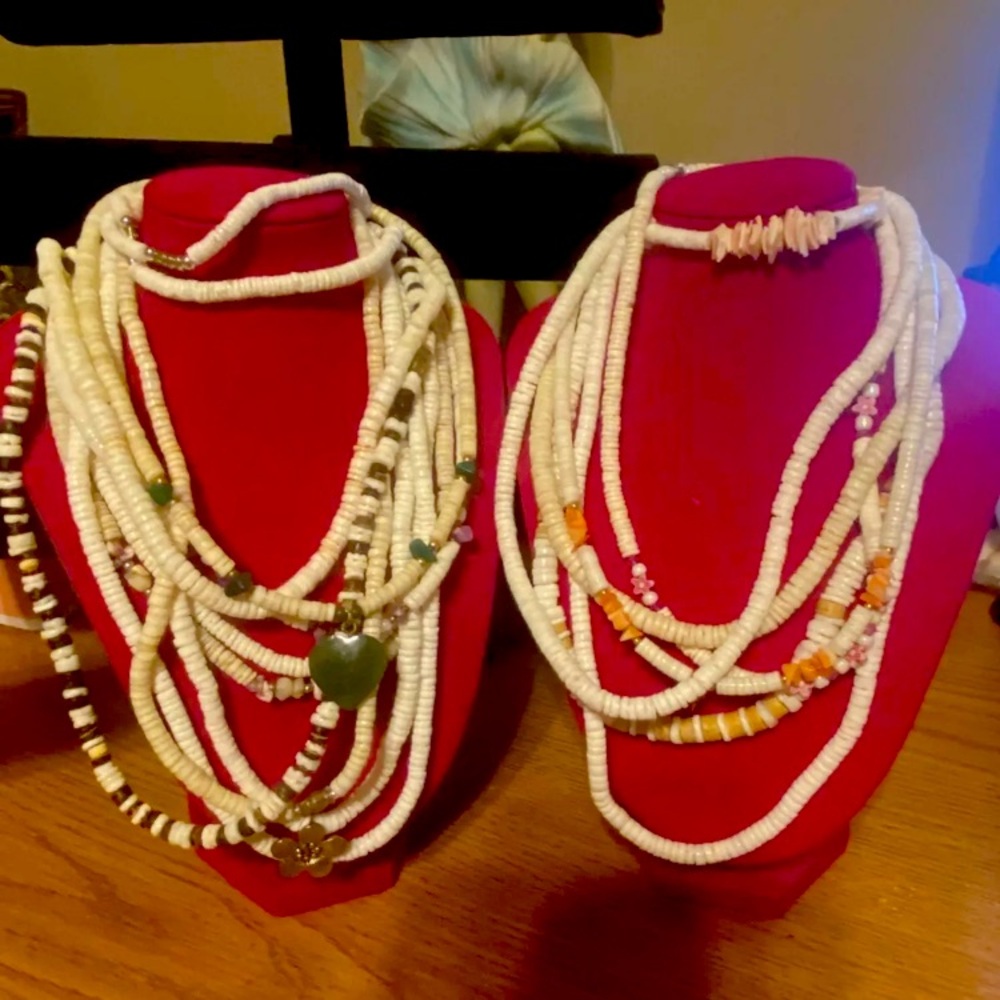 Collection shell necklaces and bracelets! (WA)